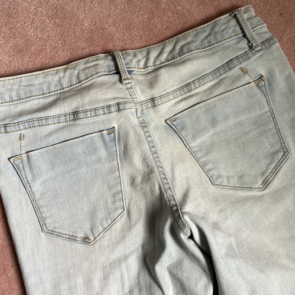 Mid Rise Denim Legging - Picture 15 of 16